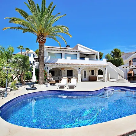 Relaxa - Modern With Private Pool & Sea Views In Villa *
