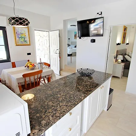 Villa Relaxa - Modern With Private Pool & Sea Views In *